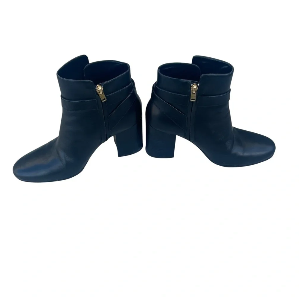 COACH Delaney Signature Buckle Heel Bootie Black Leather size 7B Ankle Boots